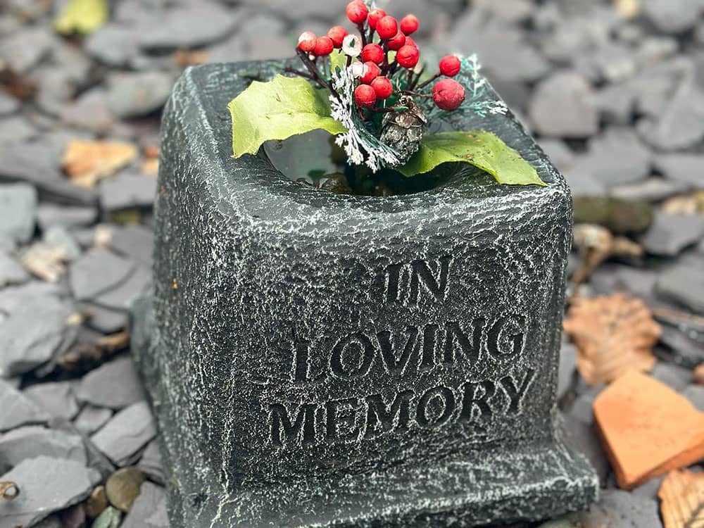 In loving memory stone ornament