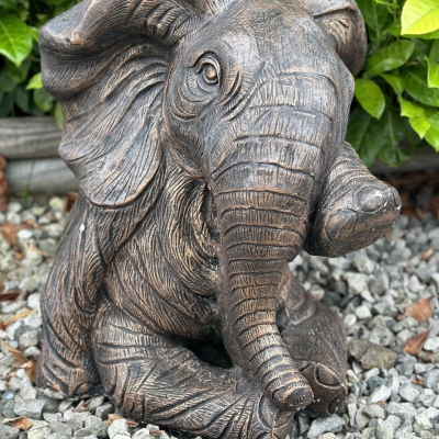 Elephant 