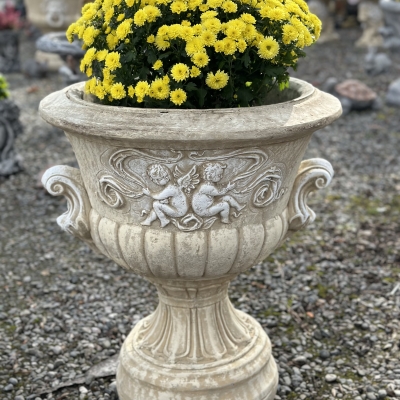 Pot / Urn / Planter 